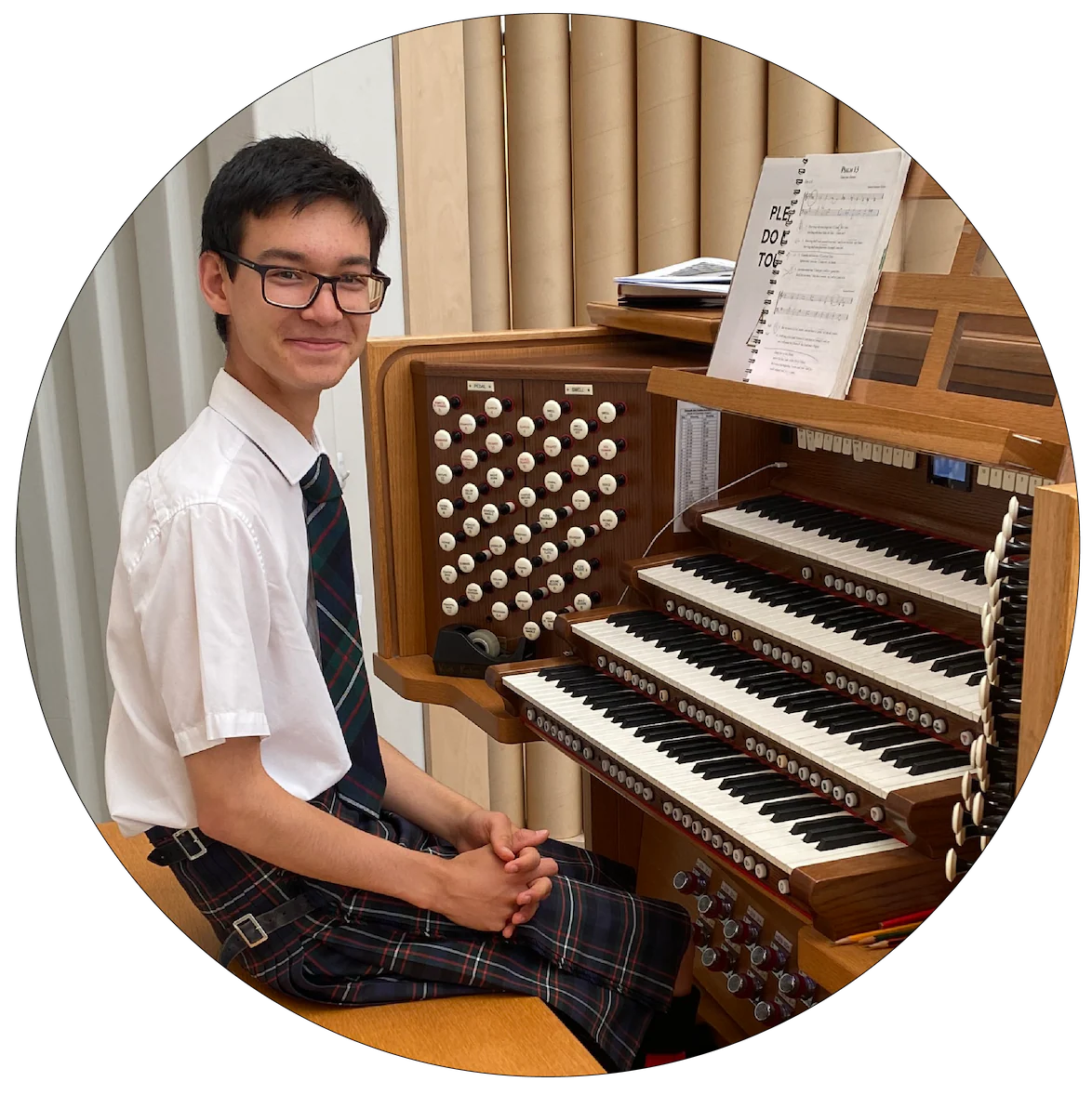 DONATION - SEA-AM THOMPSON, ORGAN SCHOLAR